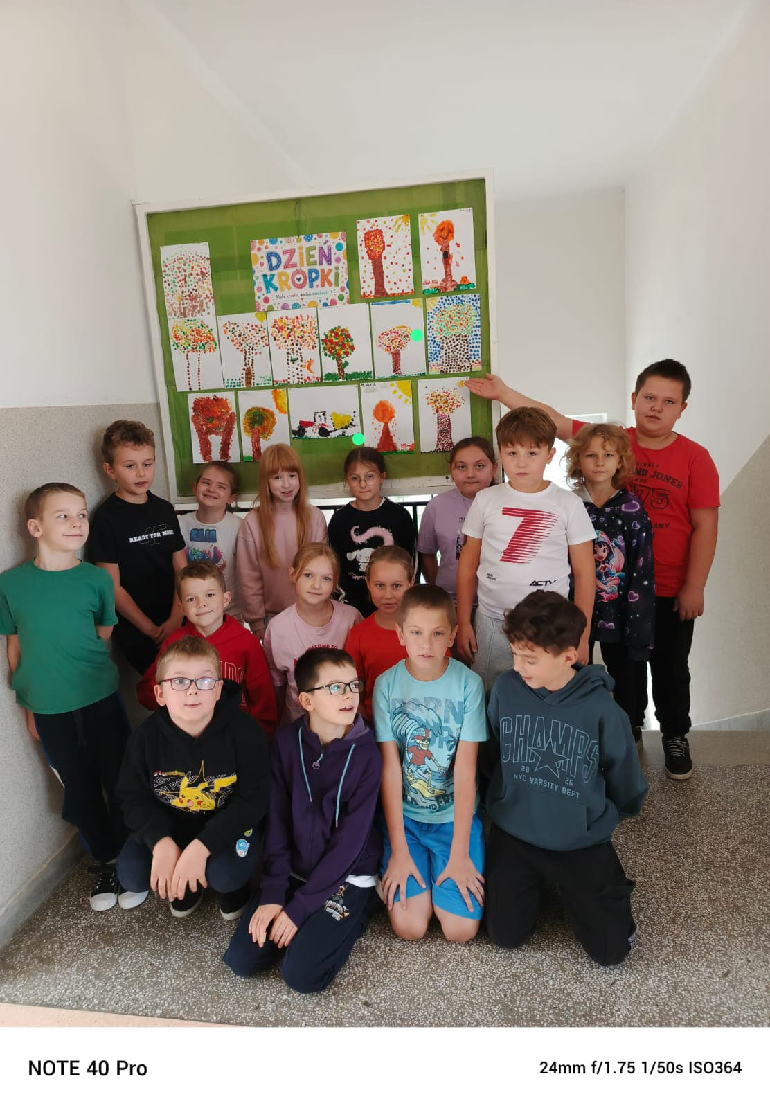 JESTEŚMY KREATYWNI – SZKOLNY DZIEŃ KROPKI